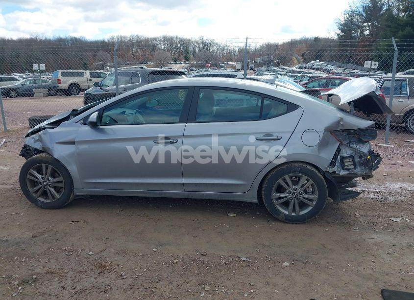Photo 13 of 2017 Hyundai Elantra SE (VIN 5NPD84LF9HH025396)