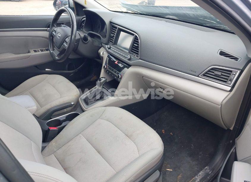 Photo 5 of 2017 Hyundai Elantra SE (VIN 5NPD84LF9HH025396)