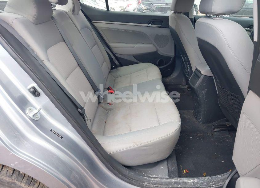 Photo 8 of 2017 Hyundai Elantra SE (VIN 5NPD84LF9HH025396)