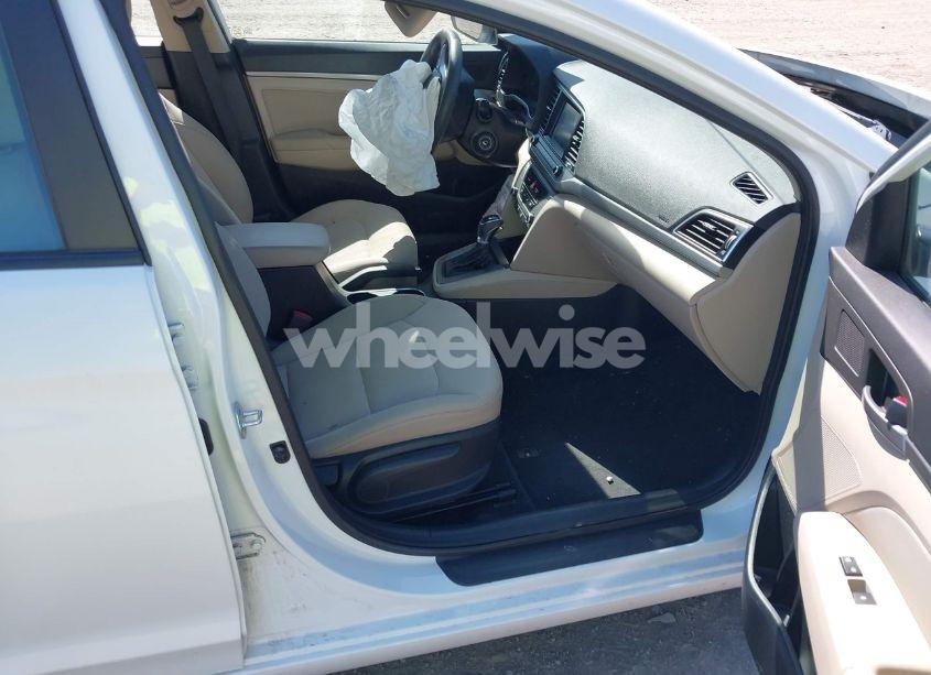 Photo 5 of 2017 Hyundai Elantra SE (VIN 5NPD84LF9HH043025)