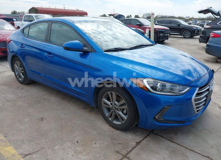 2017 Hyundai Elantra SE (VIN 5NPD84LF9HH057085) main photo