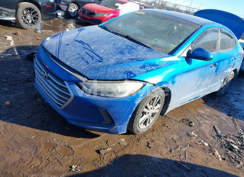 Photo 2 of 2017 Hyundai Elantra SE (VIN 5NPD84LF9HH059581)