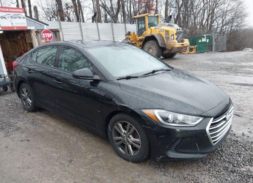 2017 Hyundai Elantra SE (VIN 5NPD84LF9HH065445) main photo