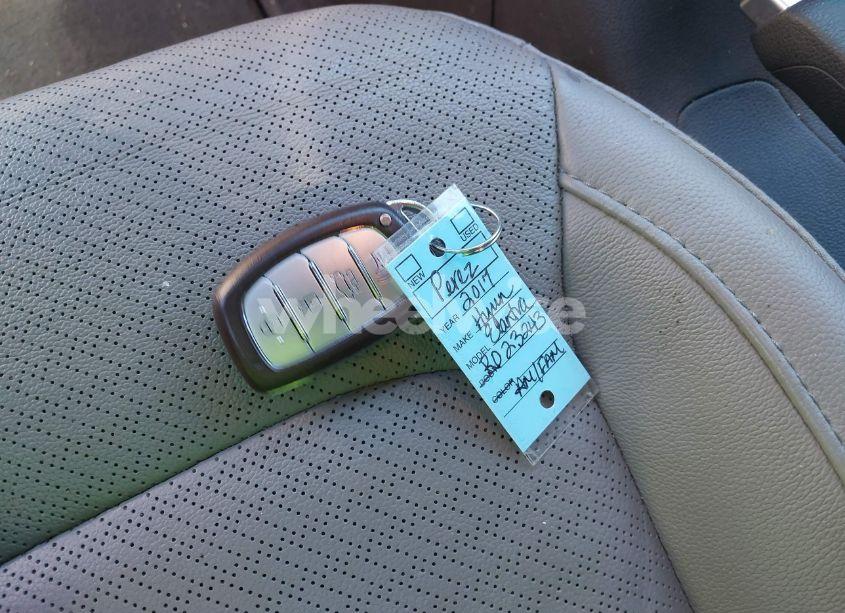 Photo 11 of 2017 Hyundai Elantra LIMITED (VIN 5NPD84LF9HH080267)