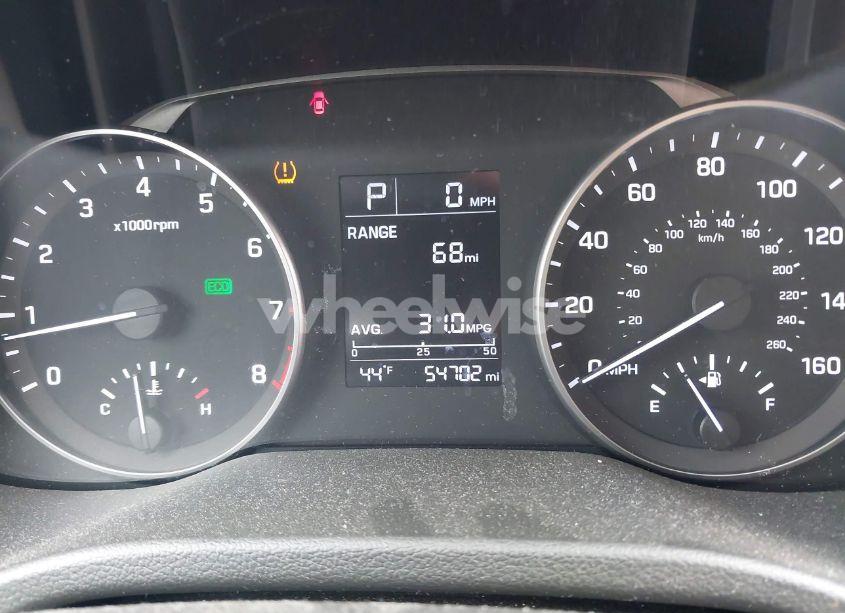 Photo 7 of 2017 Hyundai Elantra SE (VIN 5NPD84LF9HH099255)