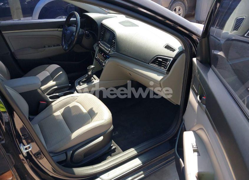 Photo 5 of 2017 Hyundai Elantra LIMITED (VIN 5NPD84LF9HH102798)