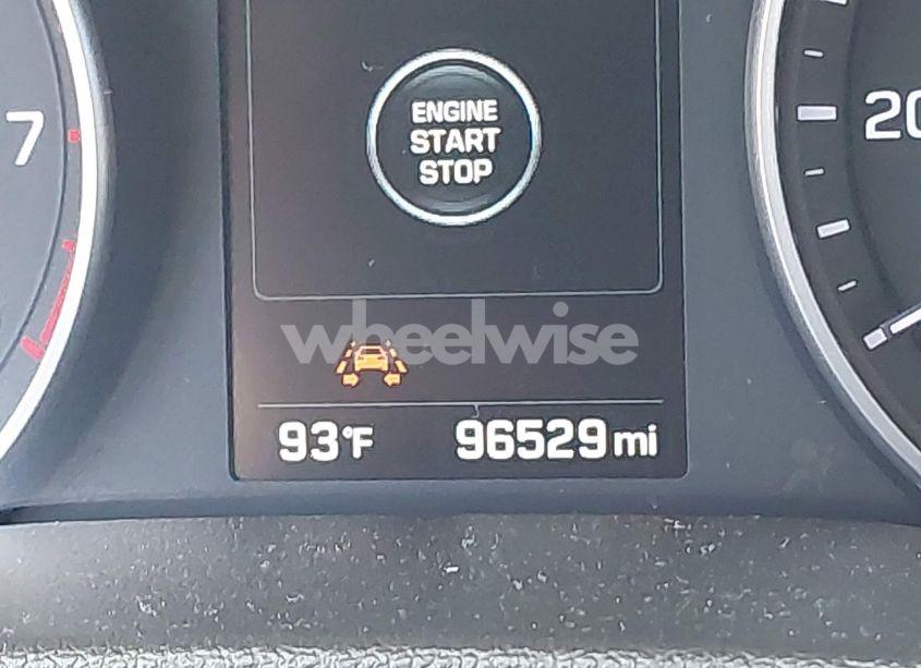 Photo 7 of 2017 Hyundai Elantra LIMITED (VIN 5NPD84LF9HH102798)