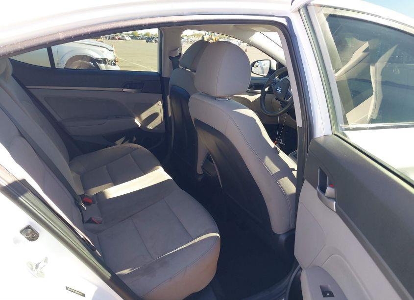 Photo 8 of 2017 Hyundai Elantra SE (VIN 5NPD84LF9HH159762)