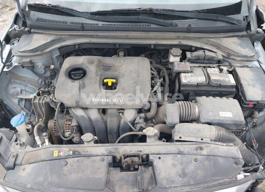 Photo 10 of 2017 Hyundai Elantra SE (VIN 5NPD84LF9HH181924)