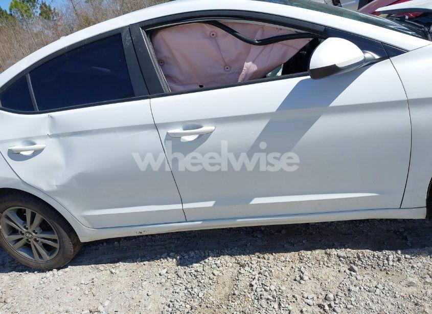 Photo 13 of 2018 Hyundai Elantra SEL (VIN 5NPD84LF9JH223966)