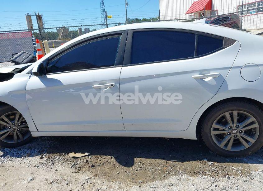 Photo 14 of 2018 Hyundai Elantra SEL (VIN 5NPD84LF9JH223966)