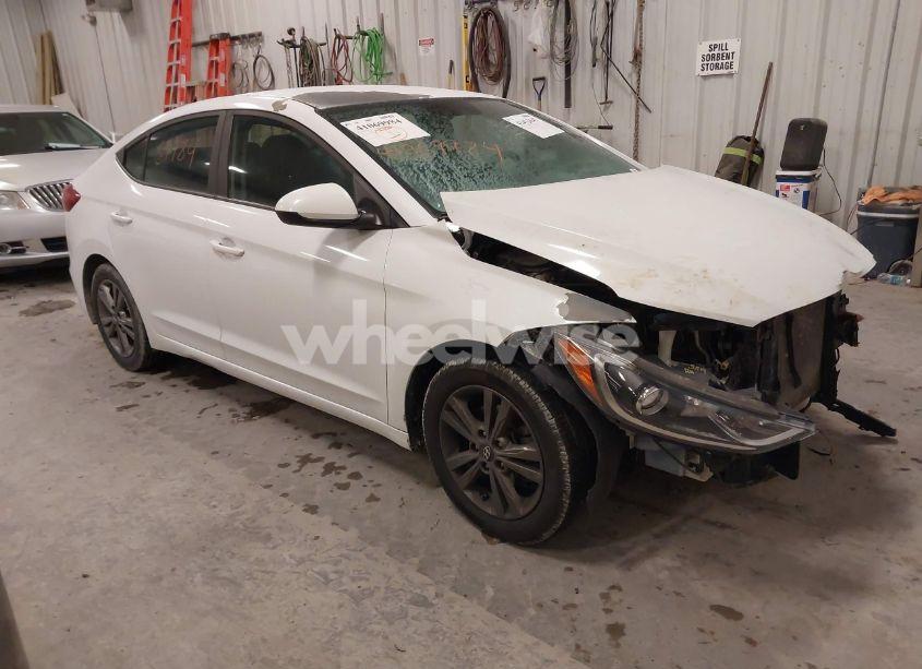 2018 Hyundai Elantra SEL (VIN 5NPD84LF9JH239519) main photo