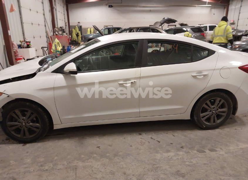 Photo 14 of 2018 Hyundai Elantra SEL (VIN 5NPD84LF9JH239519)