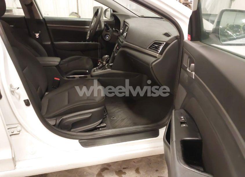 Photo 5 of 2018 Hyundai Elantra SEL (VIN 5NPD84LF9JH239519)