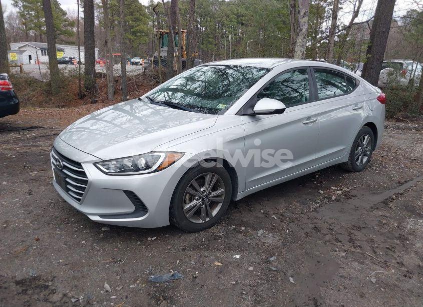 Photo 2 of 2018 Hyundai Elantra SEL (VIN 5NPD84LF9JH245479)
