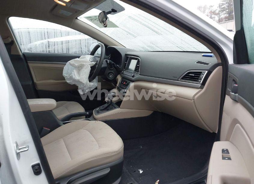 Photo 5 of 2018 Hyundai Elantra SEL (VIN 5NPD84LF9JH255624)