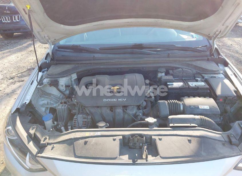 Photo 10 of 2018 Hyundai Elantra LIMITED (VIN 5NPD84LF9JH276604)