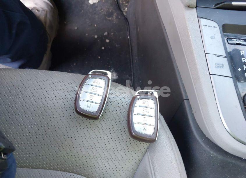 Photo 11 of 2018 Hyundai Elantra LIMITED (VIN 5NPD84LF9JH276604)