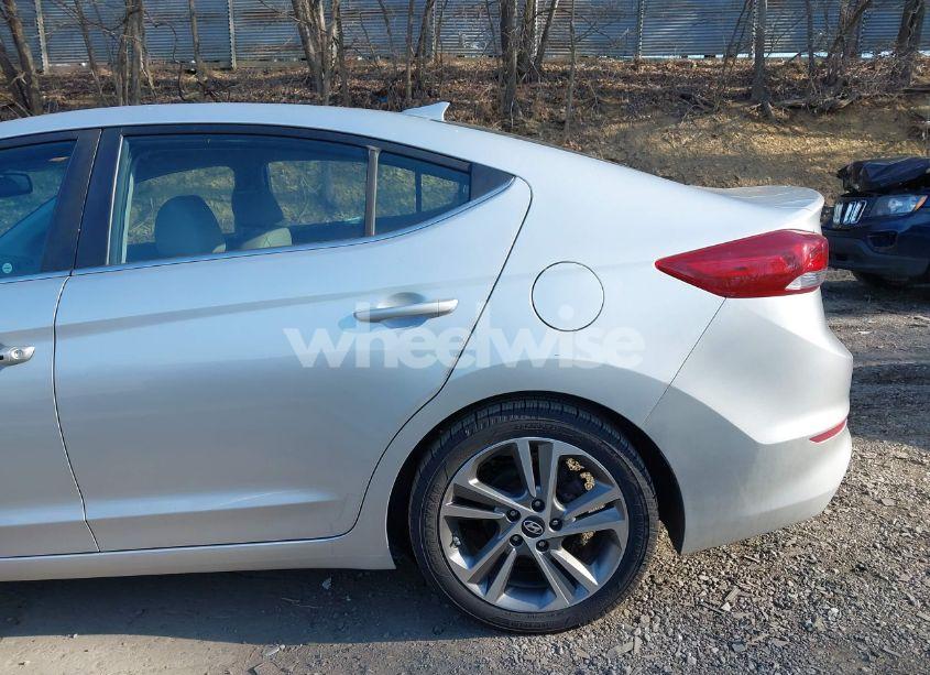 Photo 21 of 2018 Hyundai Elantra LIMITED (VIN 5NPD84LF9JH276604)