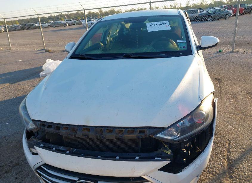 Photo 12 of 2018 Hyundai Elantra SEL (VIN 5NPD84LF9JH302988)