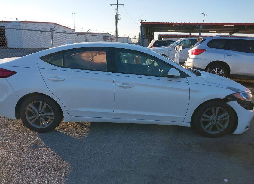 Photo 13 of 2018 Hyundai Elantra SEL (VIN 5NPD84LF9JH302988)