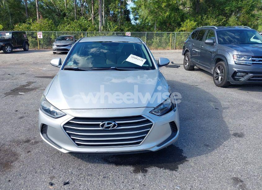 Photo 12 of 2018 Hyundai Elantra SEL (VIN 5NPD84LF9JH310265)