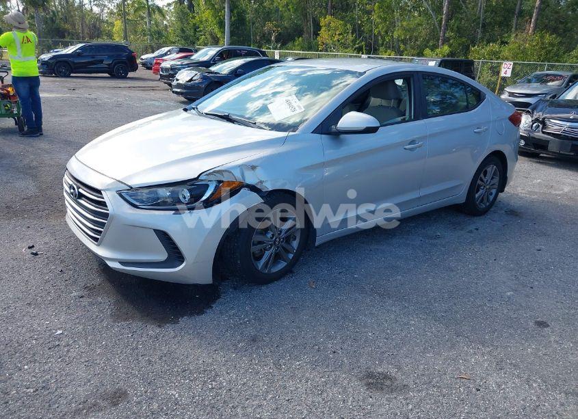 Photo 2 of 2018 Hyundai Elantra SEL (VIN 5NPD84LF9JH310265)