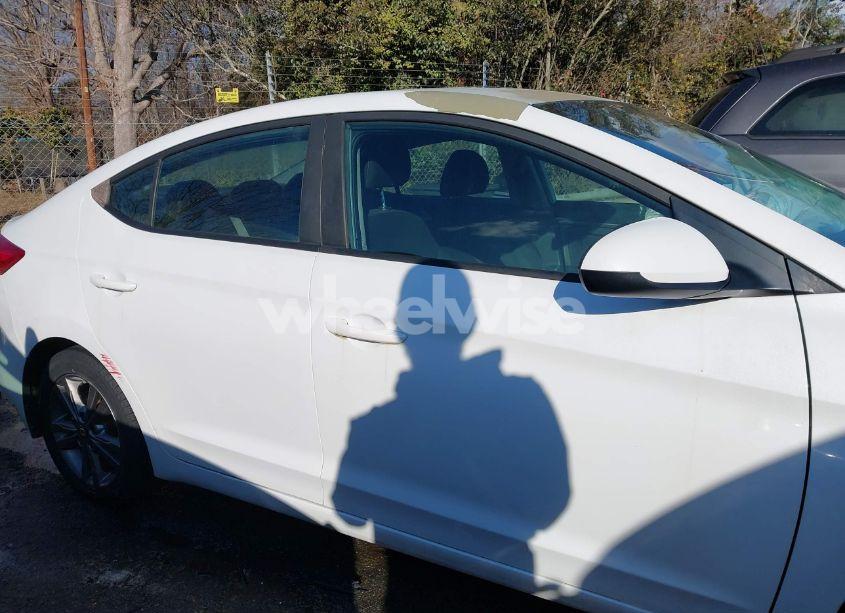 Photo 13 of 2018 Hyundai Elantra SEL (VIN 5NPD84LF9JH319533)
