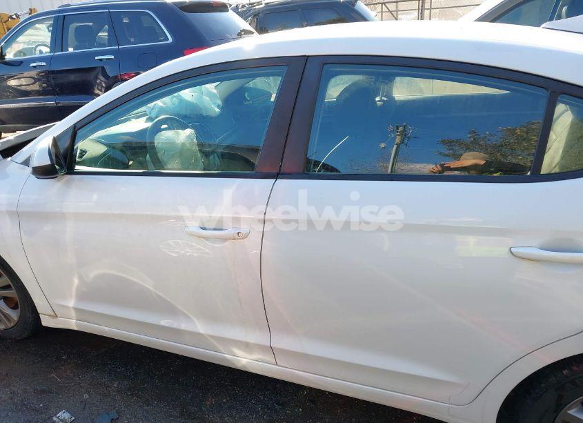 Photo 14 of 2018 Hyundai Elantra SEL (VIN 5NPD84LF9JH319533)