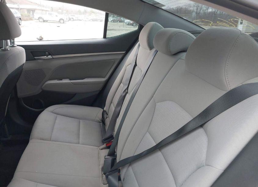 Photo 18 of 2018 Hyundai Elantra SEL (VIN 5NPD84LF9JH340575)