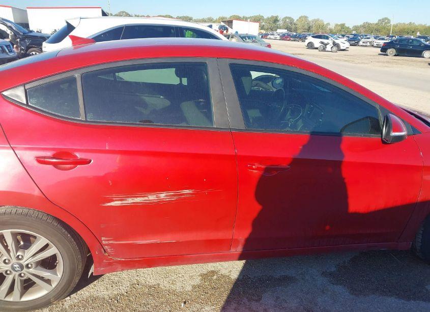 Photo 13 of 2018 Hyundai Elantra SEL (VIN 5NPD84LF9JH366755)