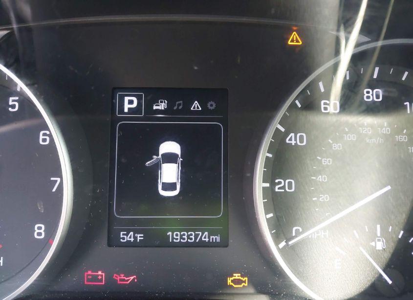 Photo 15 of 2018 Hyundai Elantra SEL (VIN 5NPD84LF9JH366755)