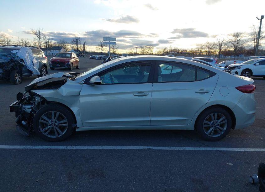 Photo 15 of 2018 Hyundai Elantra SEL (VIN 5NPD84LF9JH378887)