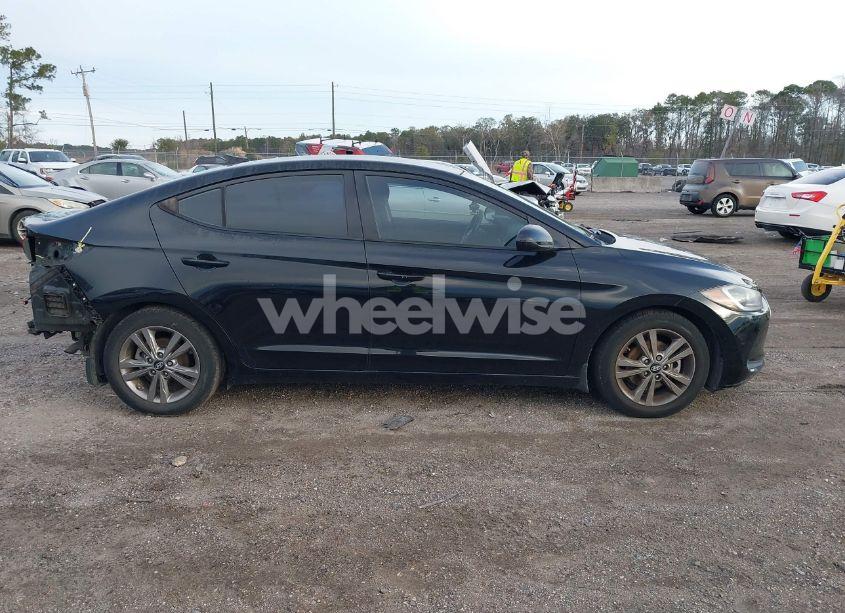 Photo 13 of 2018 Hyundai Elantra SEL (VIN 5NPD84LF9JH380655)
