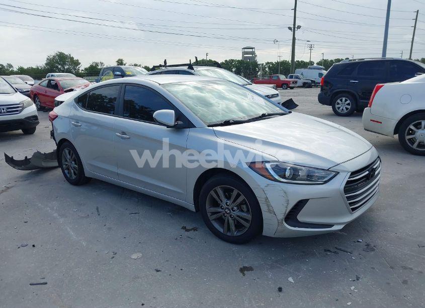 2018 Hyundai Elantra SEL (VIN 5NPD84LF9JH389453) main photo