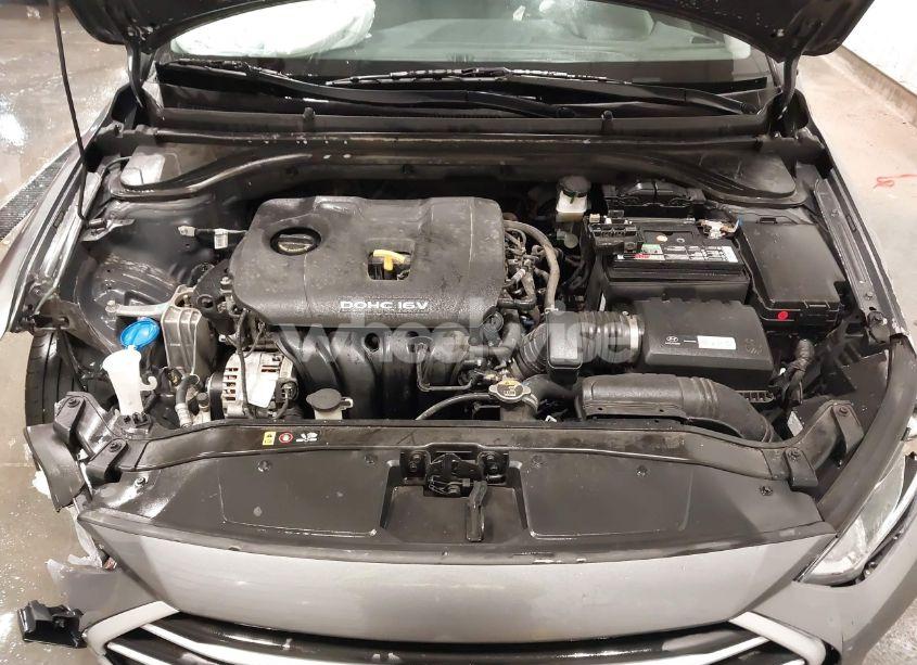 Photo 10 of 2018 Hyundai Elantra SEL (VIN 5NPD84LF9JH390344)