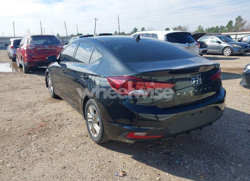 Photo 3 of 2019 Hyundai Elantra SEL (VIN 5NPD84LF9KH421884)