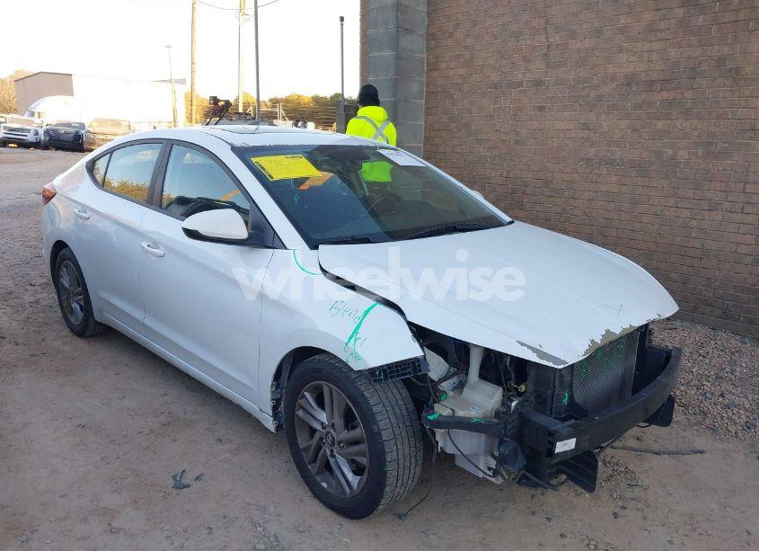 2019 Hyundai Elantra VALUE EDITION (VIN 5NPD84LF9KH422131) main photo