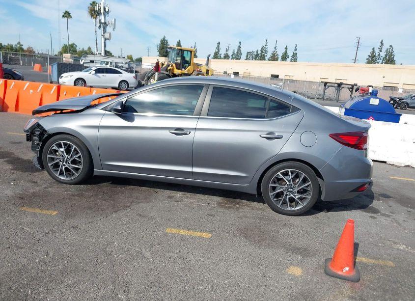 Photo 15 of 2019 Hyundai Elantra LIMITED (VIN 5NPD84LF9KH432013)