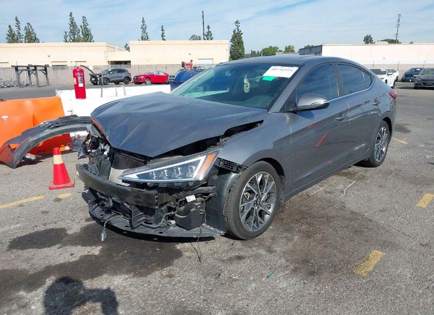 Photo 2 of 2019 Hyundai Elantra LIMITED (VIN 5NPD84LF9KH432013)