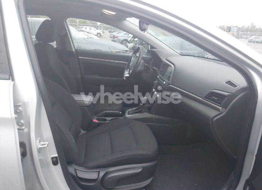 Photo 5 of 2019 Hyundai Elantra VALUE EDITION (VIN 5NPD84LF9KH452701)