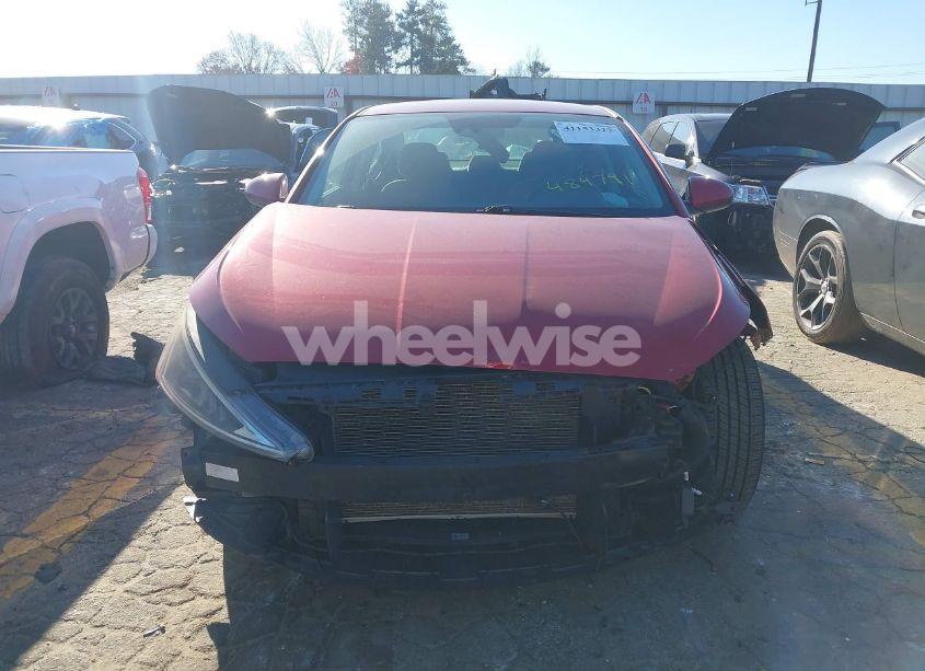 Photo 12 of 2019 Hyundai Elantra SEL (VIN 5NPD84LF9KH484791)