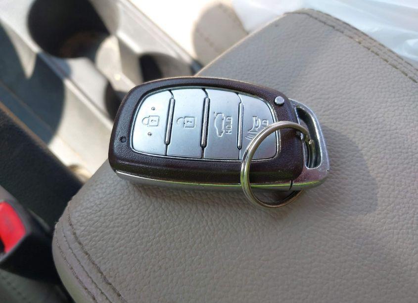 Photo 11 of 2020 Hyundai Elantra LIMITED (VIN 5NPD84LF9LH547275)