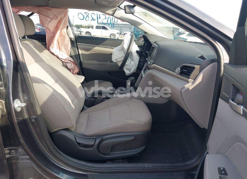 Photo 5 of 2020 Hyundai Elantra SEL (VIN 5NPD84LF9LH552184)