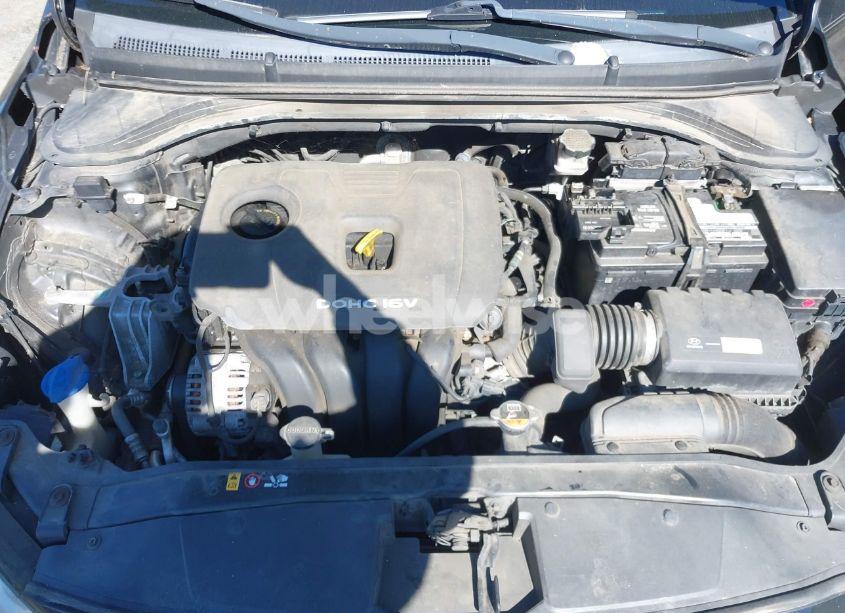 Photo 10 of 2017 Hyundai Elantra SE (VIN 5NPD84LFXHH007702)