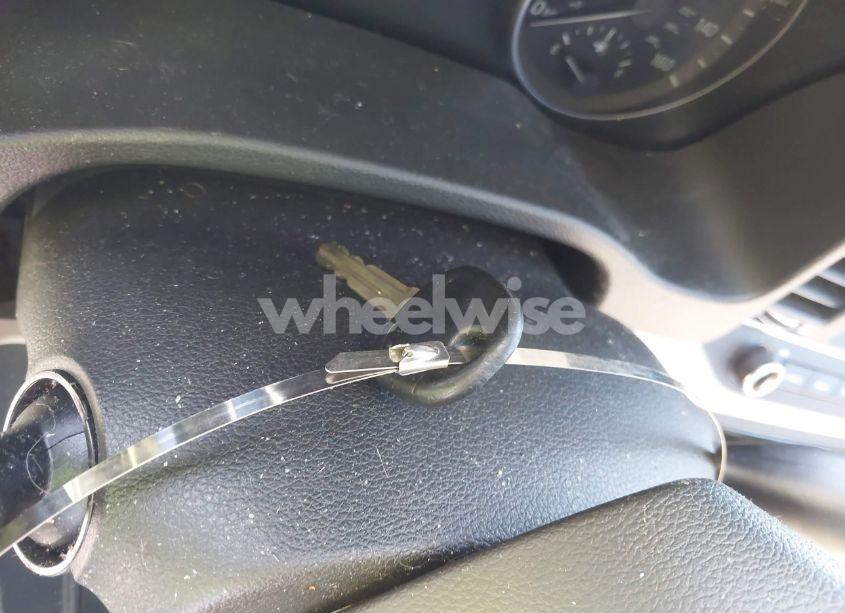 Photo 11 of 2017 Hyundai Elantra SE (VIN 5NPD84LFXHH007702)