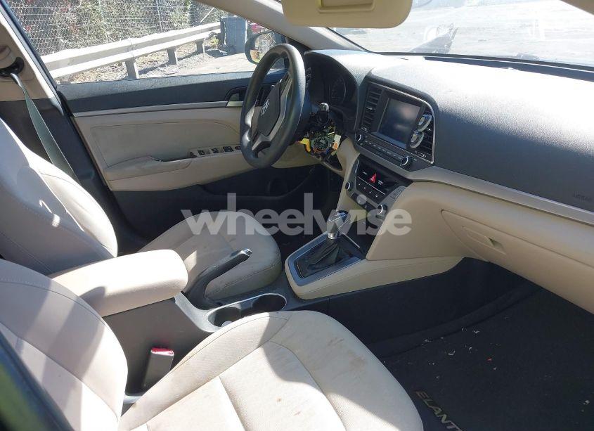 Photo 5 of 2017 Hyundai Elantra SE (VIN 5NPD84LFXHH007702)