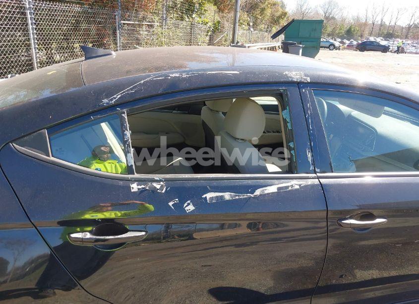 Photo 6 of 2017 Hyundai Elantra SE (VIN 5NPD84LFXHH007702)