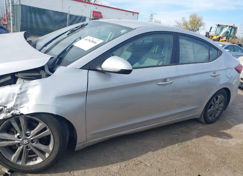 Photo 14 of 2017 Hyundai Elantra SE (VIN 5NPD84LFXHH023656)