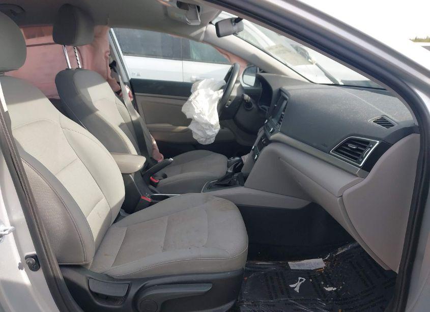 Photo 5 of 2017 Hyundai Elantra SE (VIN 5NPD84LFXHH023656)